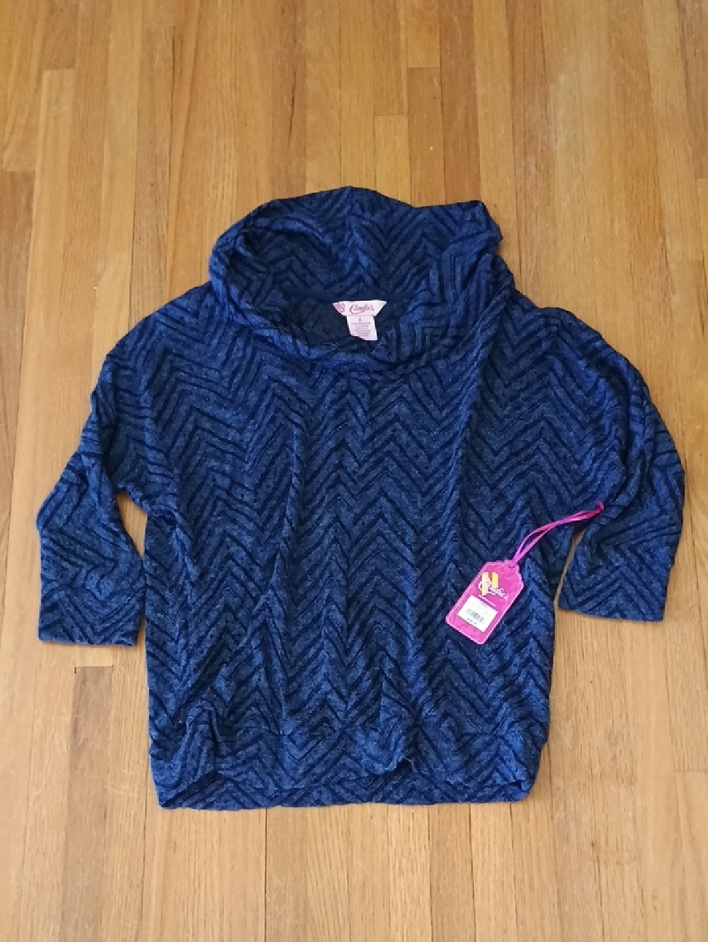Candie's Navy Chevron Knit Top